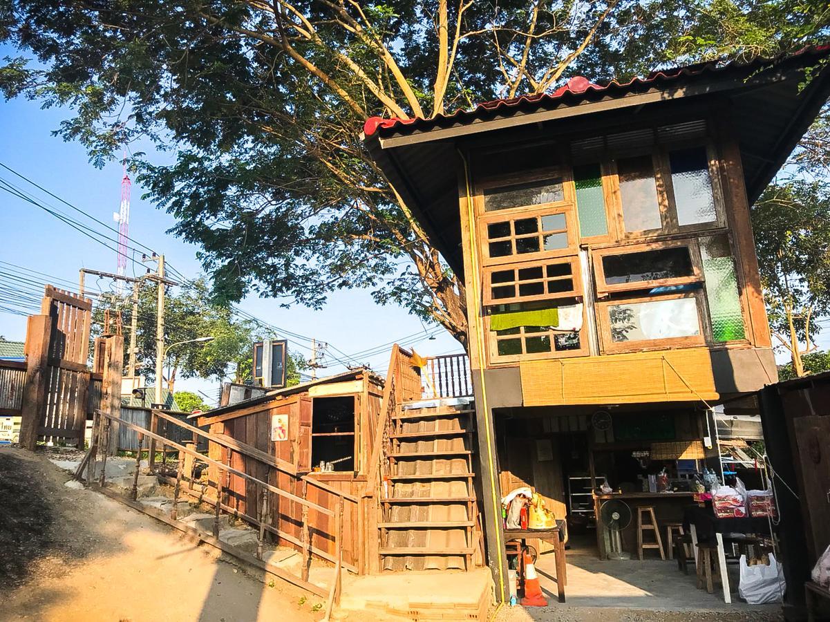 Khonthao Hotel Lamphun Bagian luar foto
